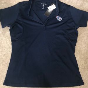 Antiqua Women’s Navy Titans short sleeve shirt.